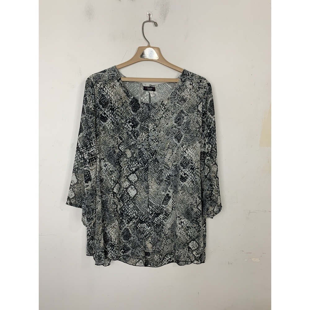 Cocomo Womens Shirt‎ 3X Gray Animal Print Mob Wife Old Money Preppy Flowy Snake